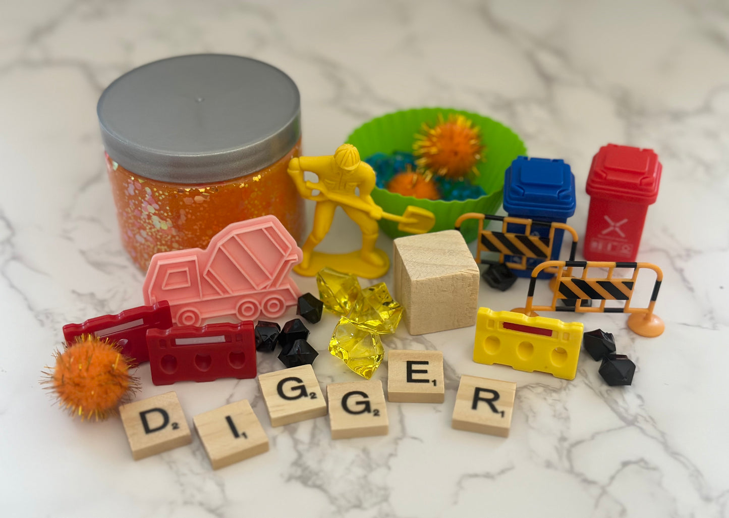 Playdough Jar-Construction